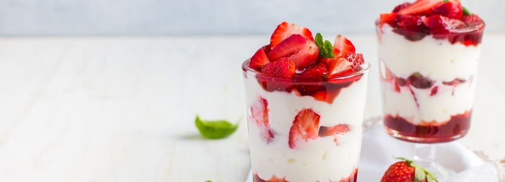 Fresh fruit and low sugar whipped cream make a satisfy, healthy dessert after weight loss surgery and other tips from VIPSurg in Las Vegas 